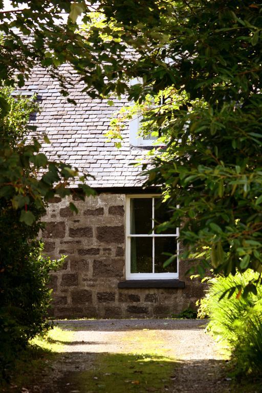 Dunvegan Castle Gardens Cottage ภายนอก รูปภาพ